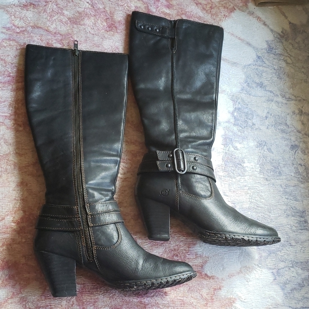 Born Dark Brown Full Zip Women Heel Boots size 7 - Picture 2 of 10
